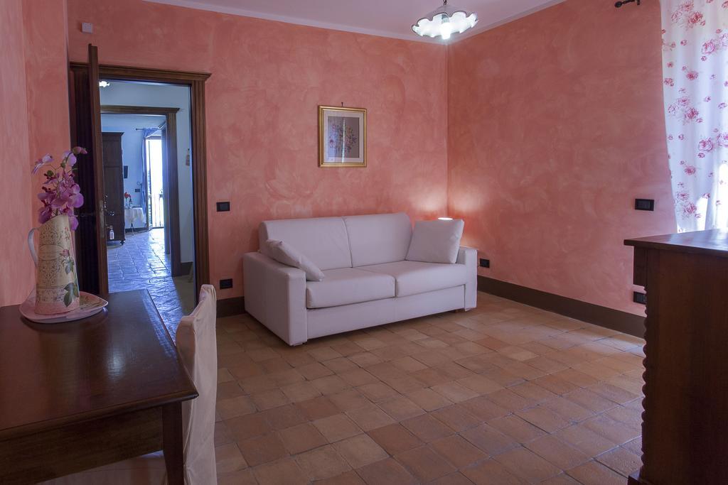 Agriturismo La Gismonda براتشيانو الغرفة الصورة