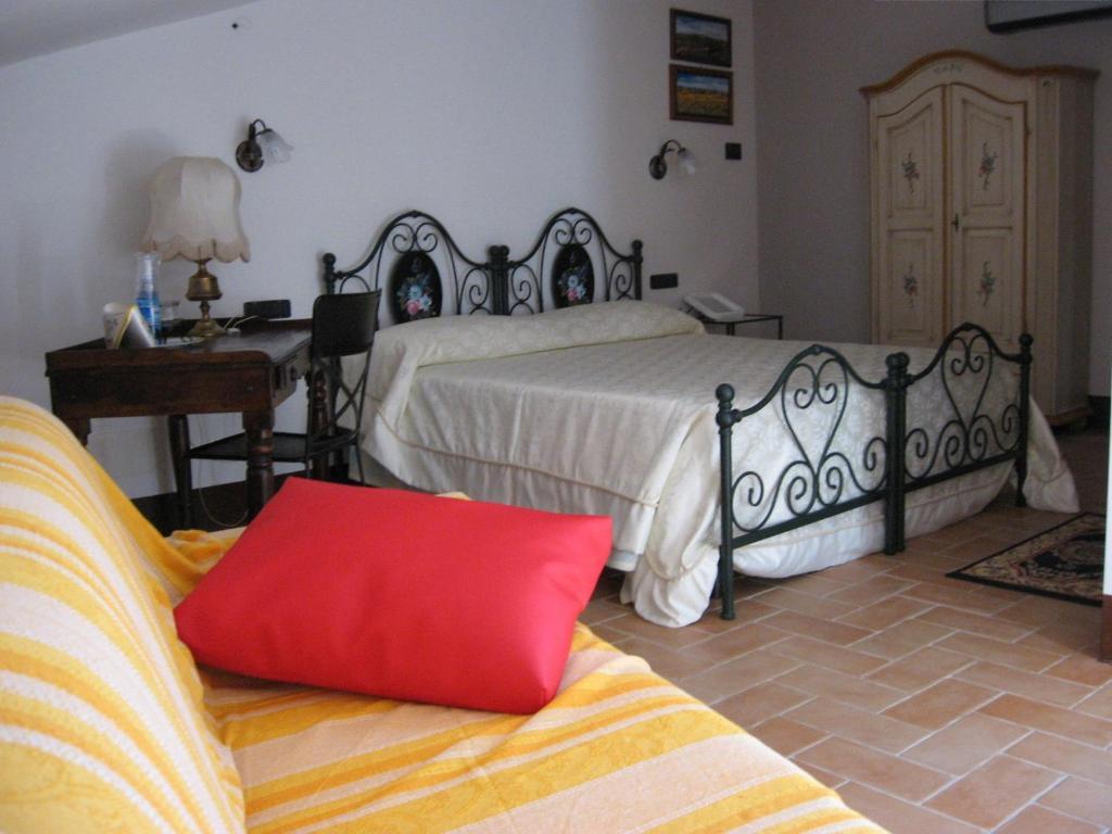 Agriturismo La Gismonda براتشيانو الغرفة الصورة